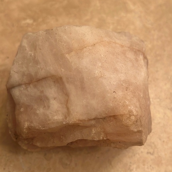 Rose quartz stone in the raw - Picture 16 of 16